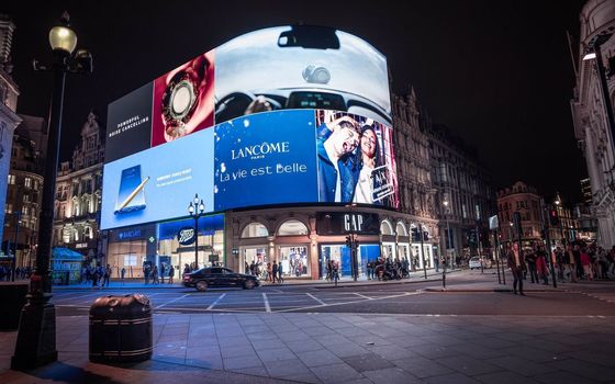 ODM Outdoor LED Video Screen P3 Wall Mounted LED Display Immersive