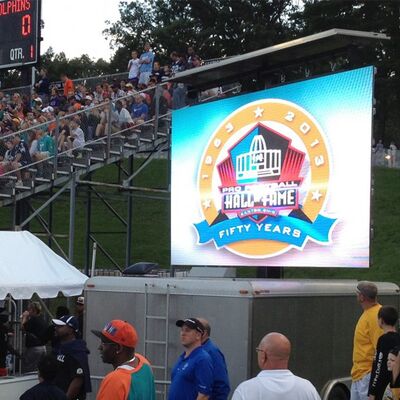 500x500mm Outdoor LED Video Wall with IP65 Waterproof and 1920Hz-3840Hz Refresh Rate for Seamless Splicing