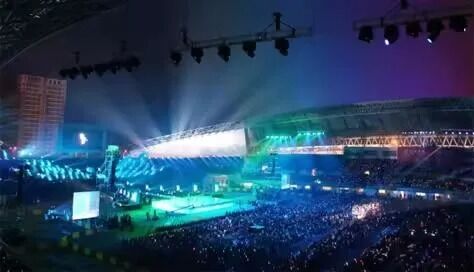 Waterproof IP65 Outdoor LED Display Screen with 1920Hz-3840Hz Refresh Rate and 100000 Hours Life Span for Rental LED Video Wall