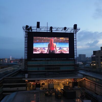 High Brightness 4500-5000 cd/m² IP65 Waterproof LED Video Wall with 3840-7680Hz Refresh Rate for Outdoor Rental Display