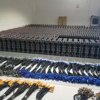 Outdoor LED Display Screen IP65 Waterproof with 4500-5500cd Brightness and 100000 Hours Life Span for Commercial Use