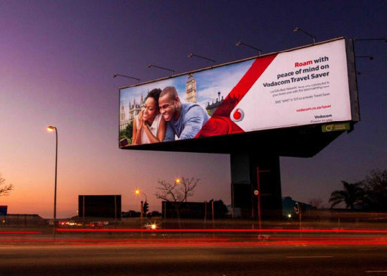 Outdoor LED Display Screen with P6.67MM Pixel Pitch IP65 Waterproof and 4500-5500cd/㎡ Brightness for Advertising