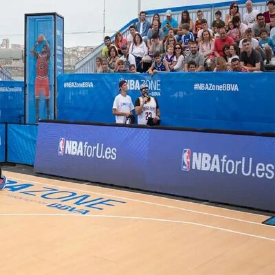 IP65 Waterproof Outdoor LED Display Screen with 4500-5500cd/m² Brightness and 100000 Hours Life Span