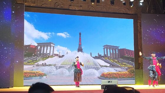 Outdoor LED Display Screen P3.91MM Pixel Pitch IP65 Waterproof 3840HZ Refresh Rate Rental LED Video Wall